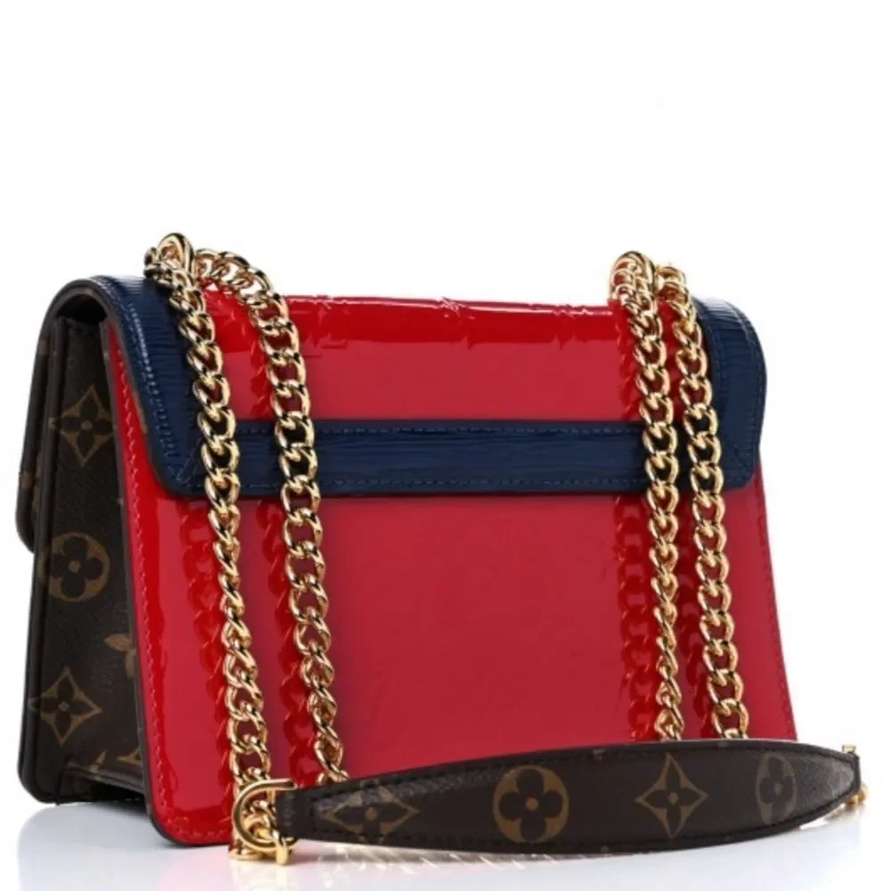 LOUIS VUITTON Vernis Epi Monogram Wynwood Scarlet